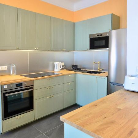 Spacious And Comfy With 3 Bedrooms Viena Exterior foto