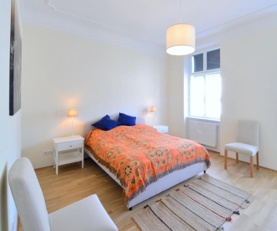Spacious And Comfy With 3 Bedrooms Viena Exterior foto