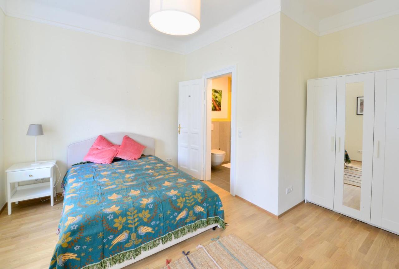 Spacious And Comfy With 3 Bedrooms Viena Exterior foto