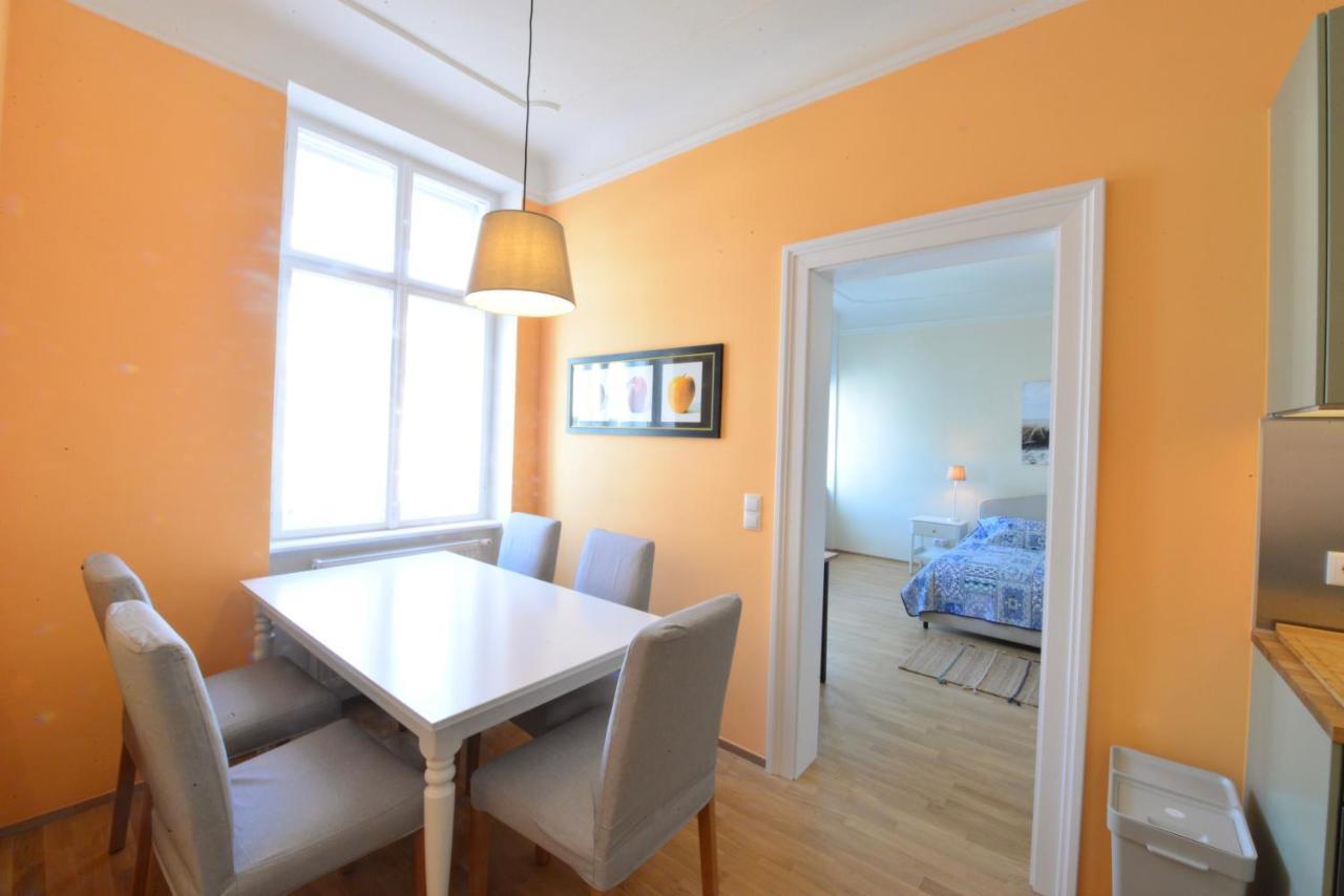 Spacious And Comfy With 3 Bedrooms Viena Exterior foto