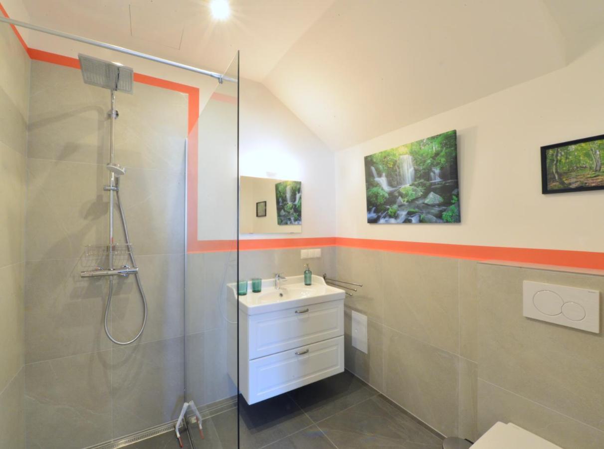 Spacious And Comfy With 3 Bedrooms Viena Exterior foto