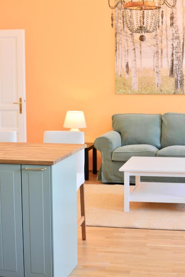 Spacious And Comfy With 3 Bedrooms Viena Exterior foto