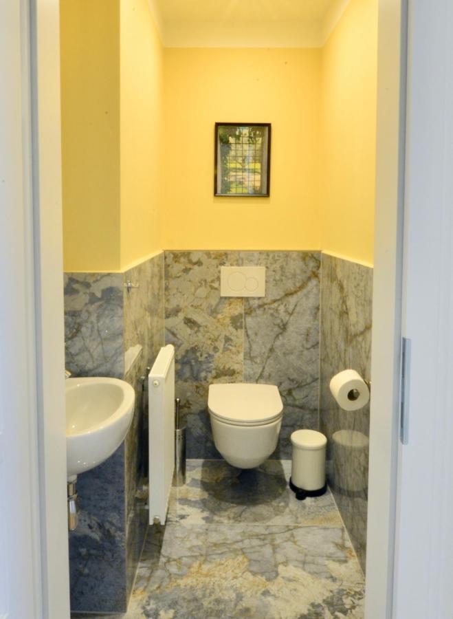 Spacious And Comfy With 3 Bedrooms Viena Exterior foto