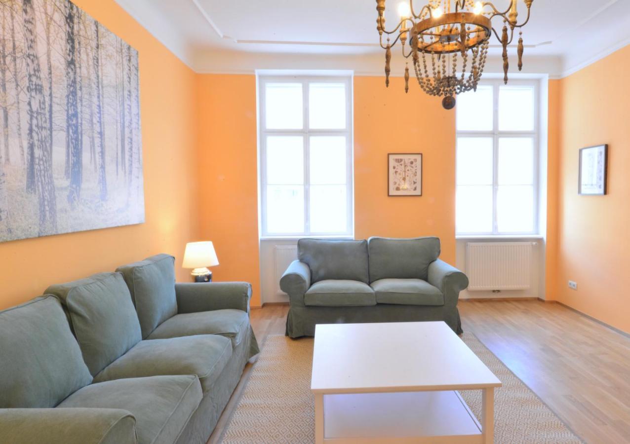 Spacious And Comfy With 3 Bedrooms Viena Exterior foto