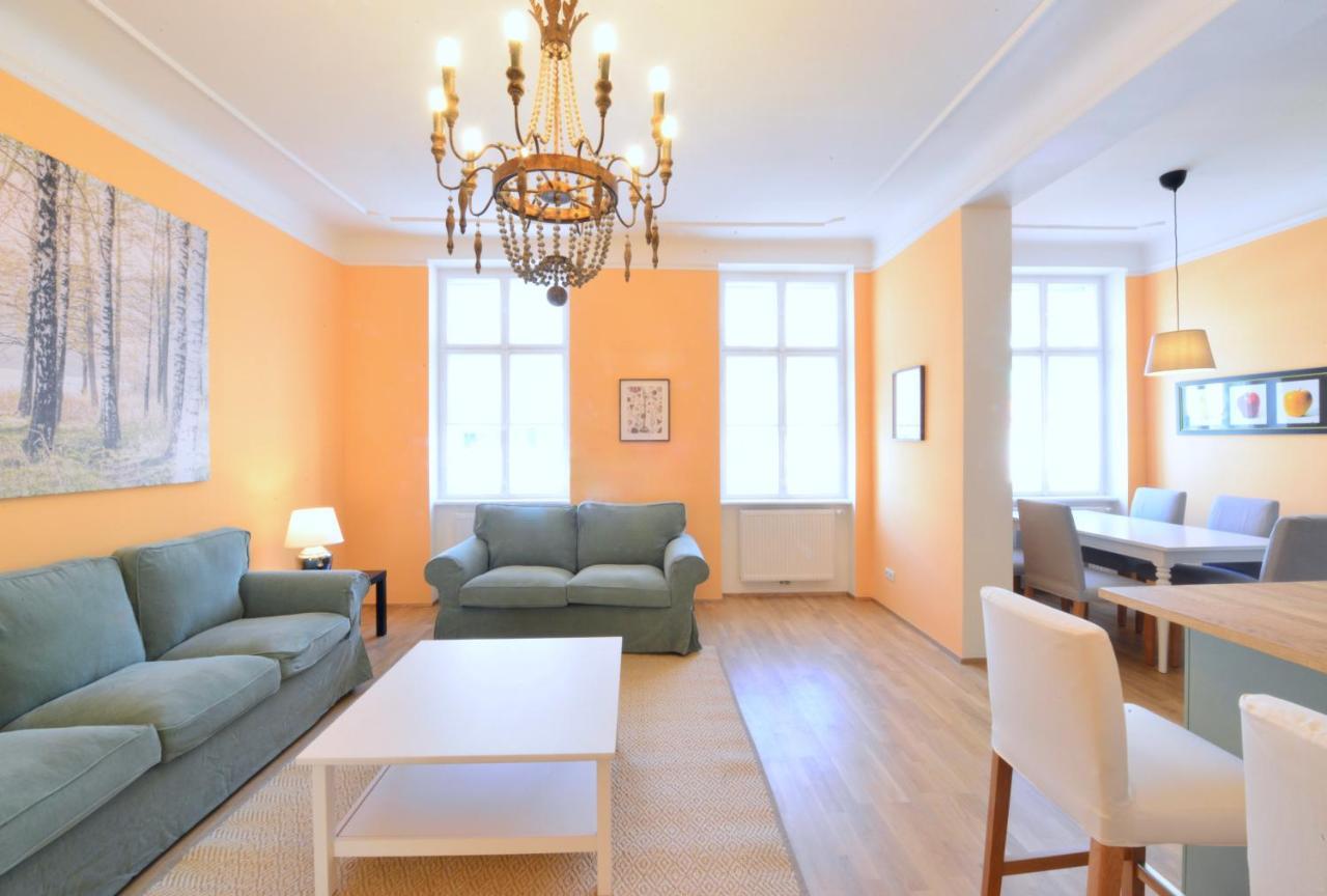Spacious And Comfy With 3 Bedrooms Viena Exterior foto